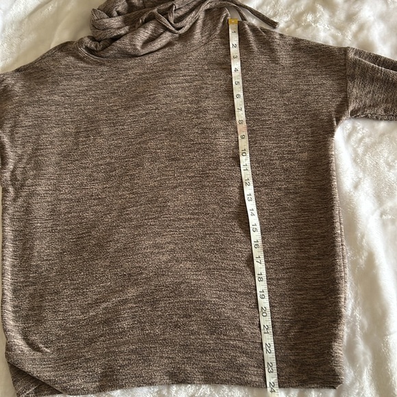 🤎 GUC Maurices Lakeside Cozy Heather Brown Knit Cowl Neck Sweater in Med… - Picture 7 of 7